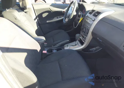 2010 Toyota Corolla S из США, поврежденный, VIN 2T1BU4EE9AC416824